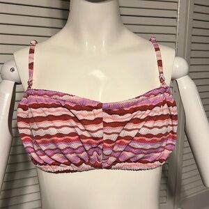 Shade & Shore Bikini Top Size Large with a hook in the back